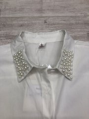Женская белая блуза с бисером