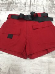 Женские красные шорты с карманами на поясе