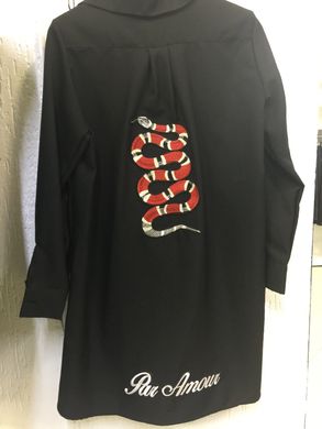 Женская рубашка удлиненная вышивка змея - черная