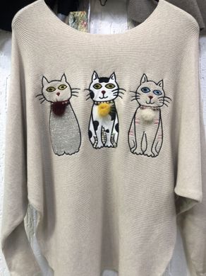 Женская кофта с вышивкой- котики
