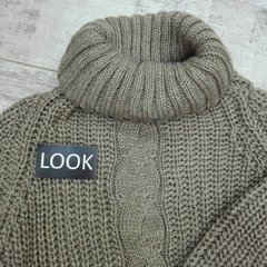 Женский теплый свитер с крупной вязки и горлом