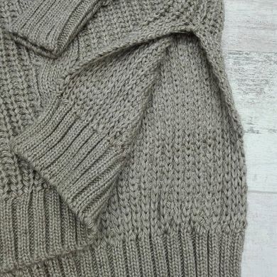 Женский теплый свитер с крупной вязки и горлом