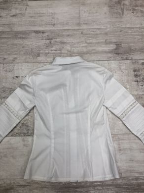 Женская блуза белая с узором